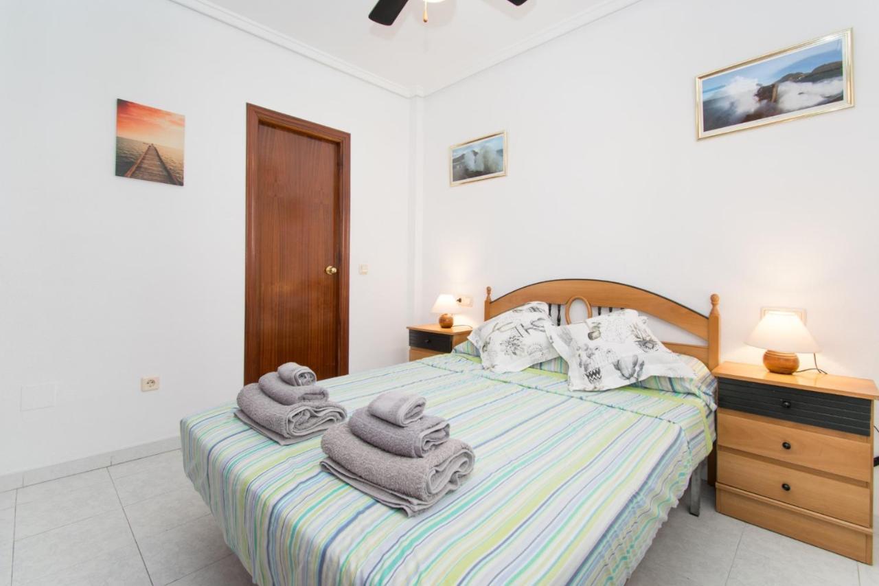 016 Happiness Apartment - Alicante Holiday Torrevieja Exteriör bild