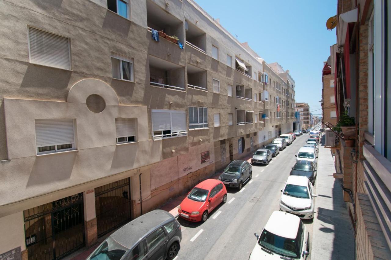 016 Happiness Apartment - Alicante Holiday Torrevieja Exteriör bild