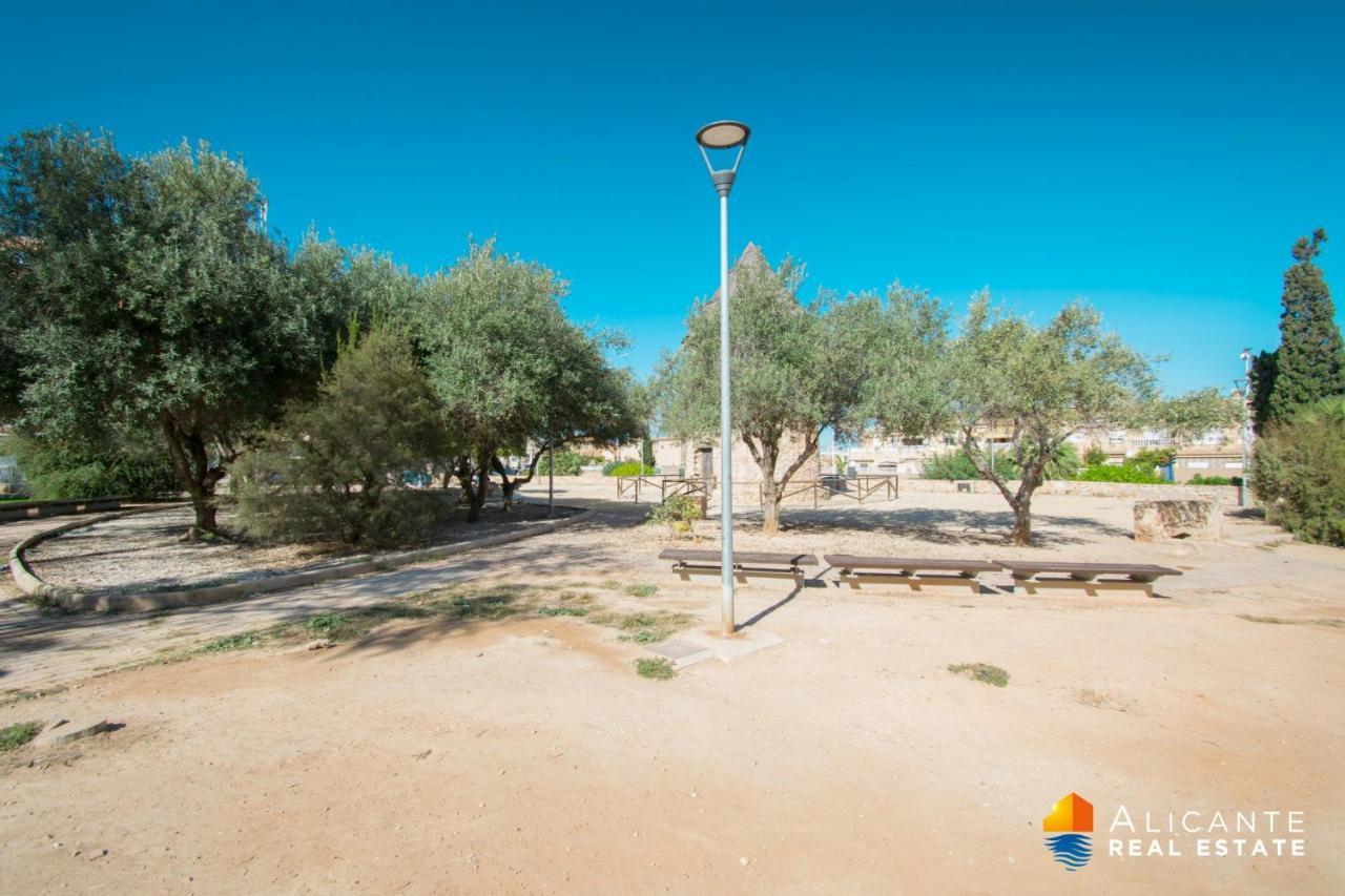 016 Happiness Apartment - Alicante Holiday Torrevieja Exteriör bild