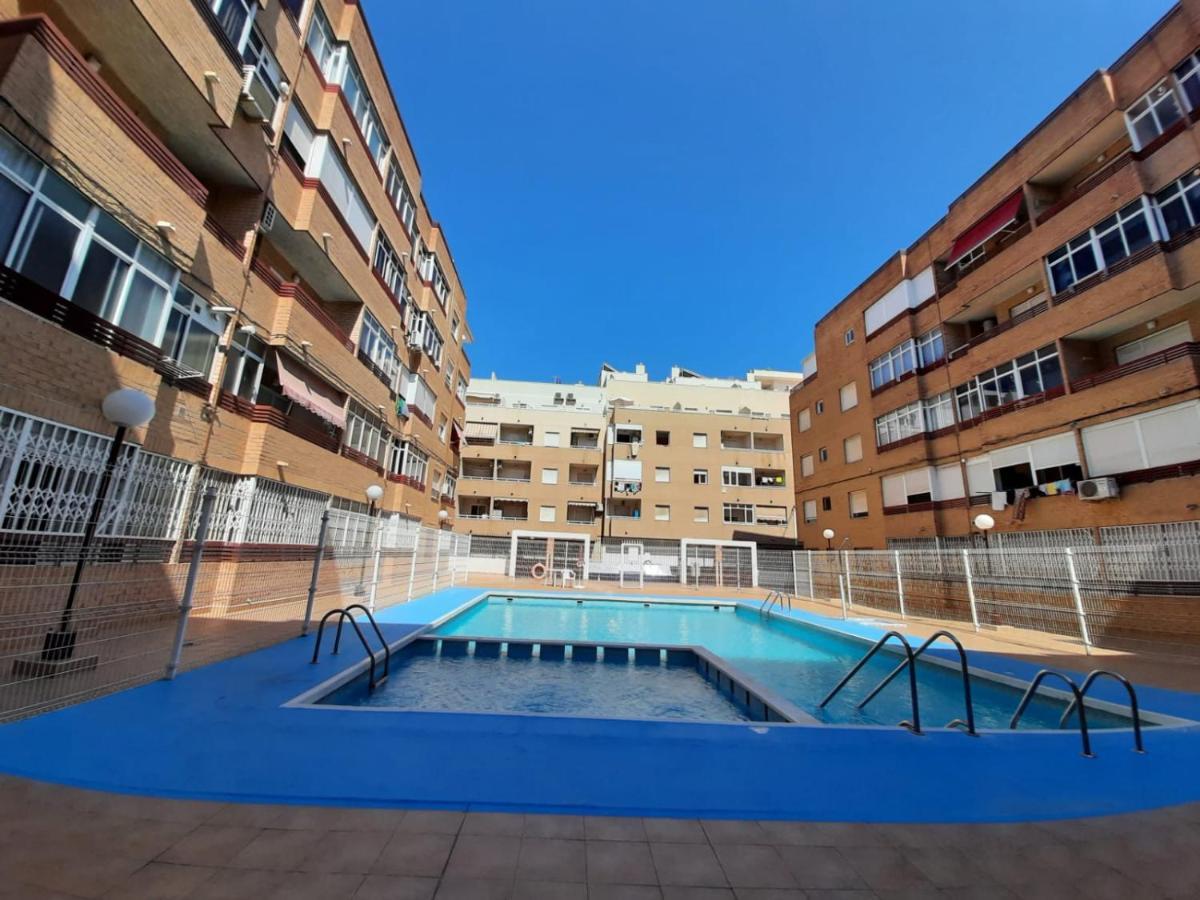 016 Happiness Apartment - Alicante Holiday Torrevieja Exteriör bild